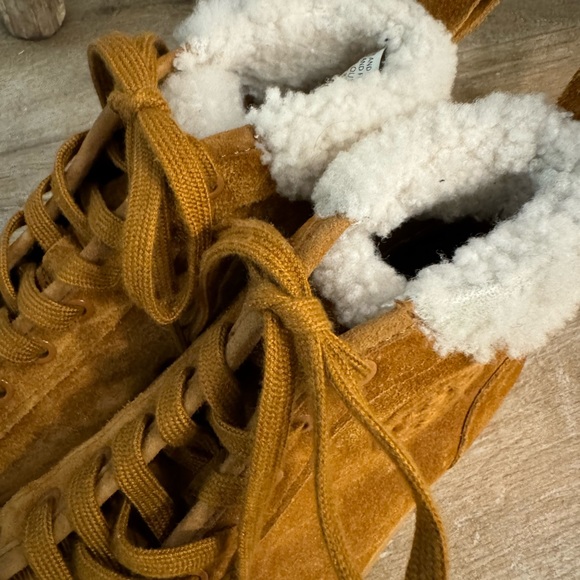 Tory Burch T-logo High Top Sneaker 86998. Size 6.5 6 1/2 - Picture 3 of 7